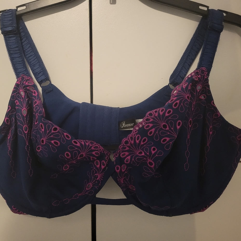 Paramour Navy & Pink Full Figure  Bra. 40DDD